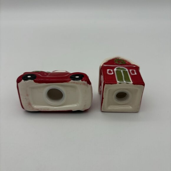 Cracker Barrel Salt Pepper Shakers Christmas Red Truck & Barn UNUSED Home Decor - Picture 5 of 6